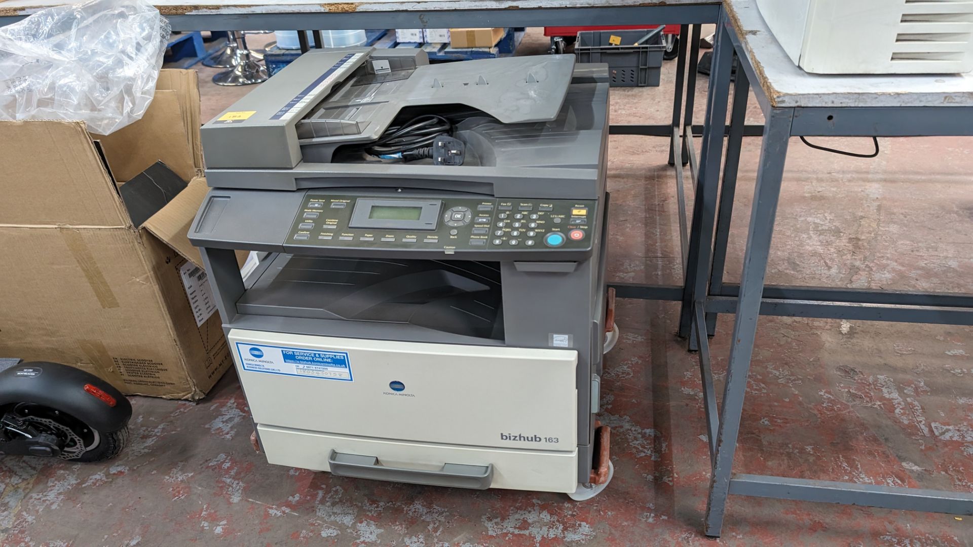 Konica Minolta Bizhub 163 copier. NB the wheeled dolly the copier is sat on is excluded - Image 2 of 9