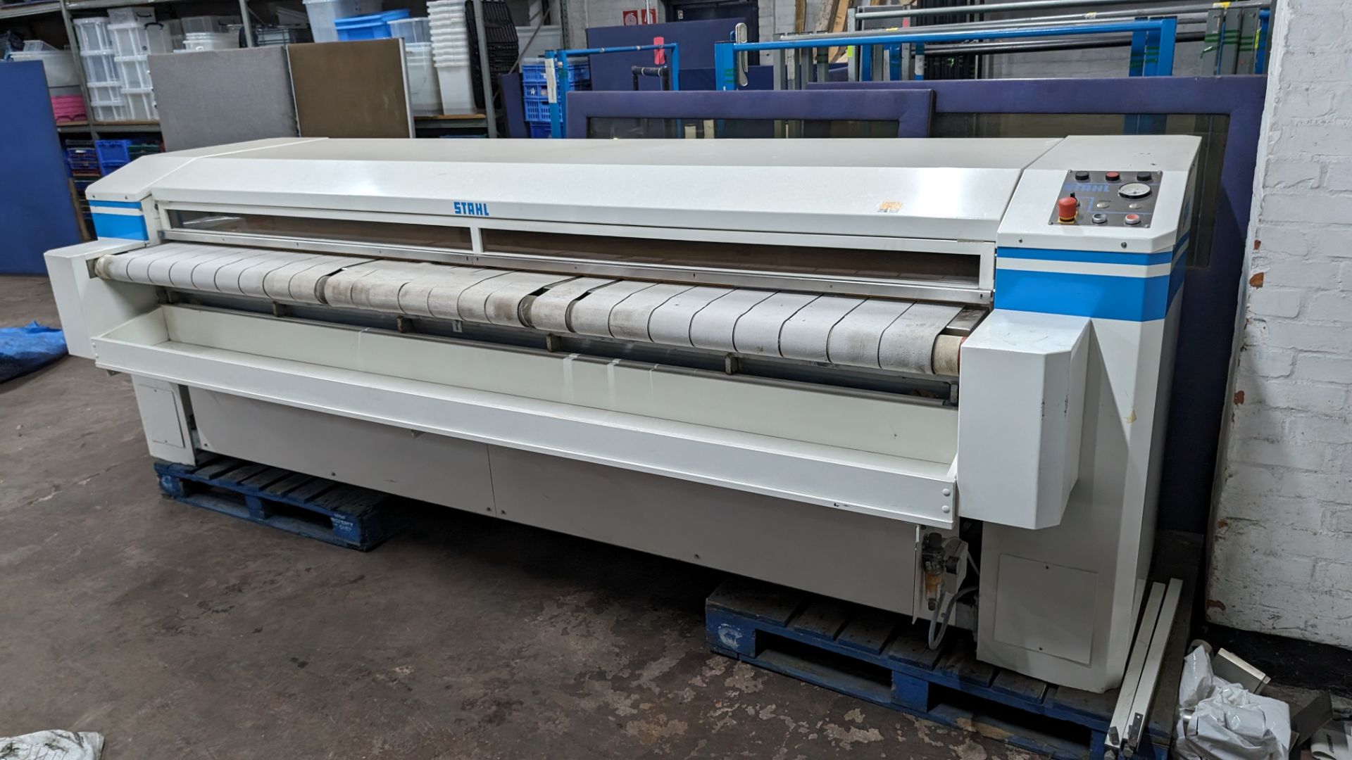 2017 Stahl flatwork ironer Super Chest ironing system, type MC 600/3000 D 600mm diameter roller, 3 - Bild 3 aus 16