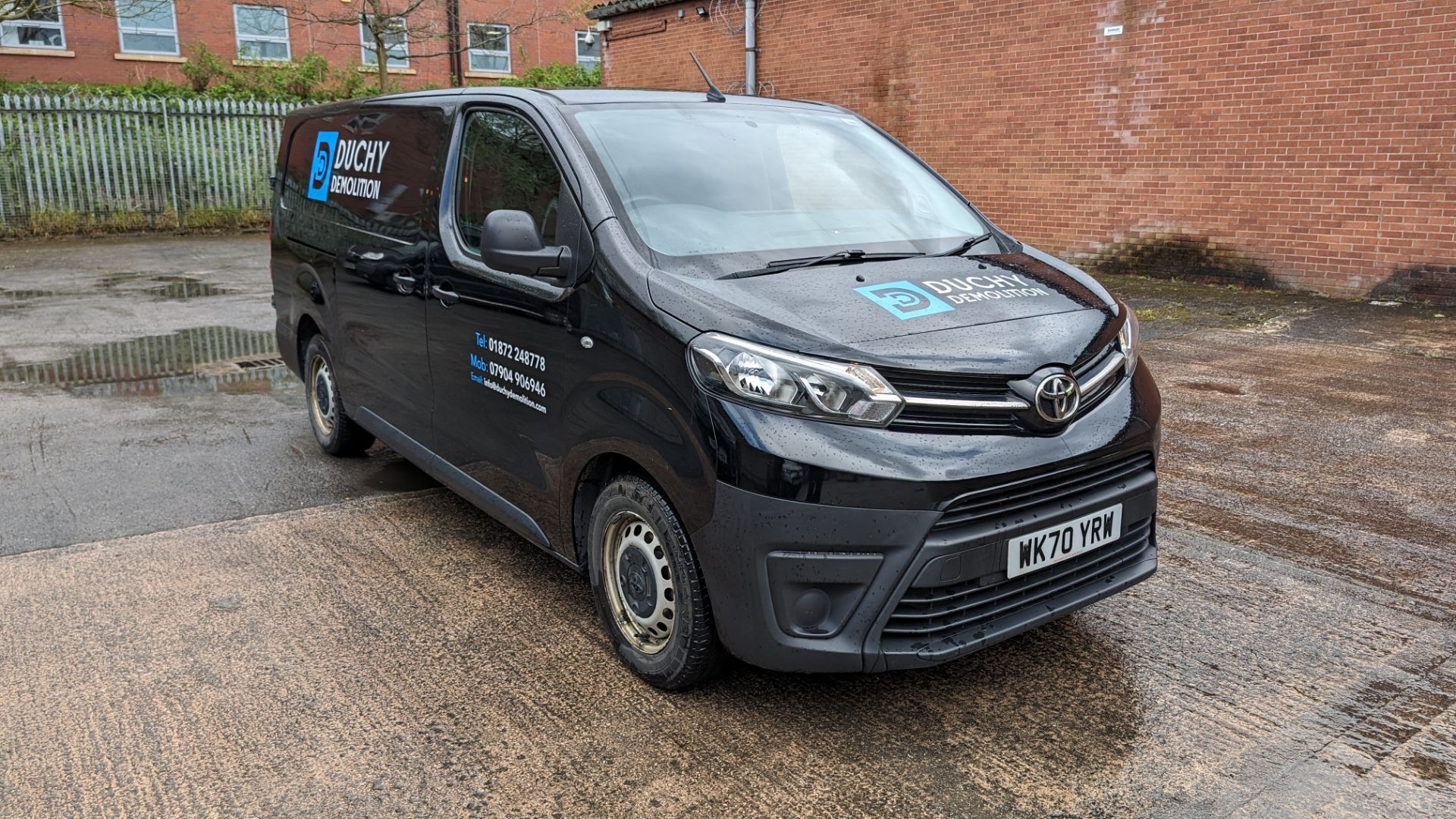 WK70 YRW Toyota Proace L2 Active panel van