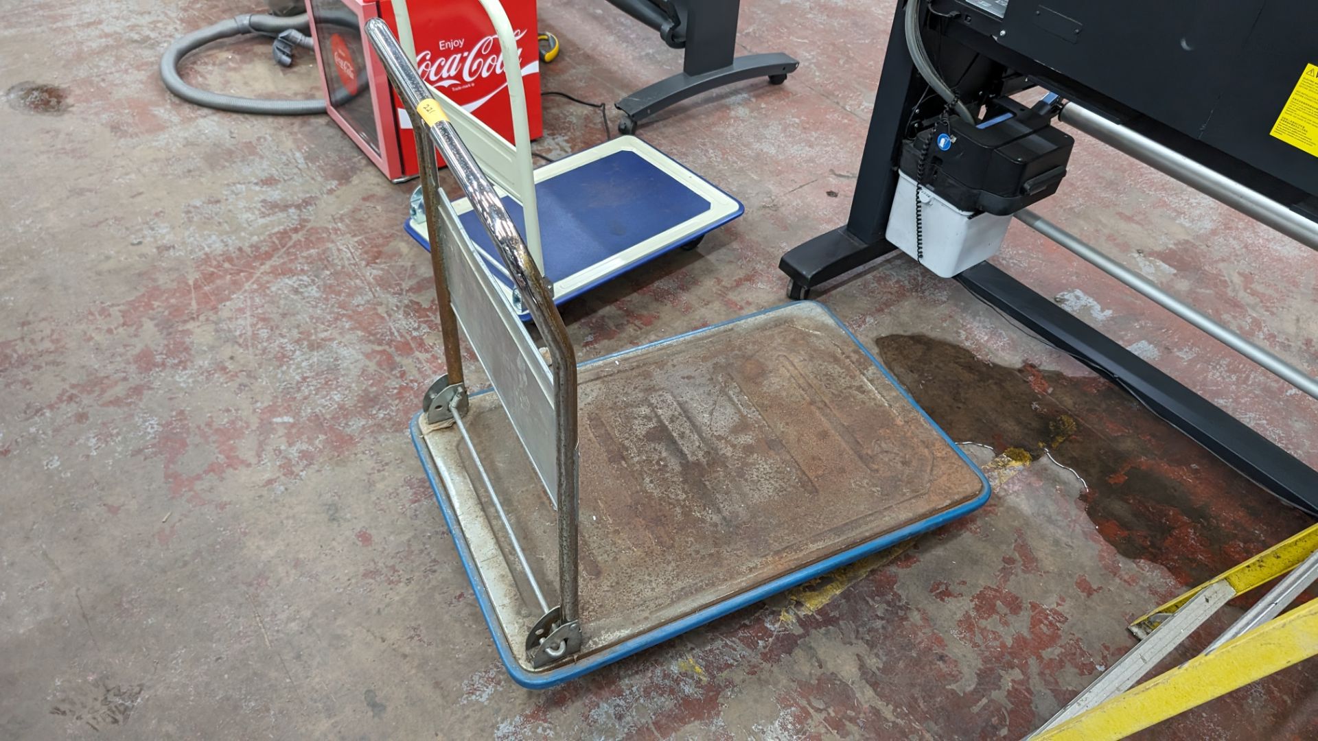 Trolley with folding handles - Image 2 of 2