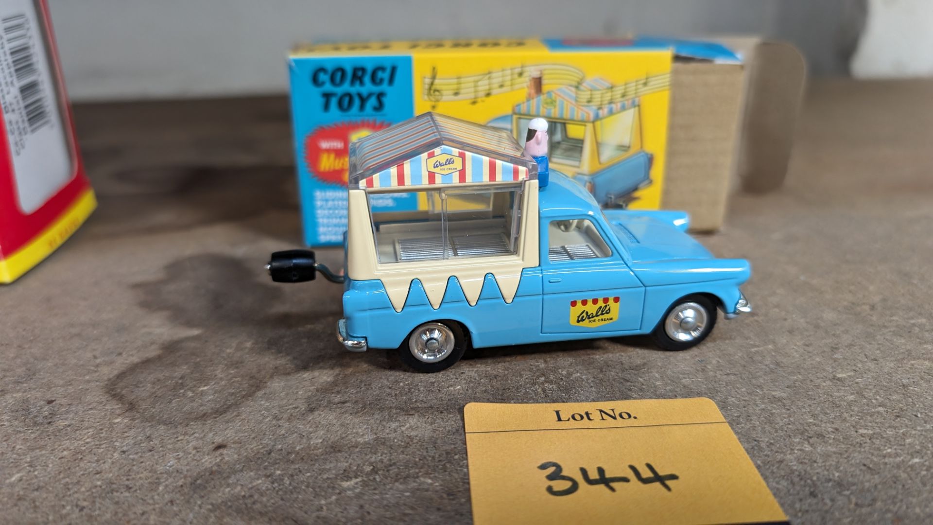 Corgi Toys musical Wall's ice cream van on Ford Thames 474 with musical chimes - Image 3 of 11