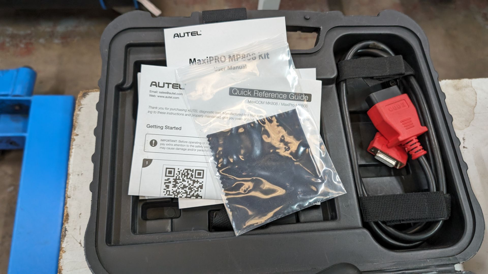 Autel MaxiPRO model MP808 touchscreen diagnostics device including case, cables & book pack - Bild 5 aus 11