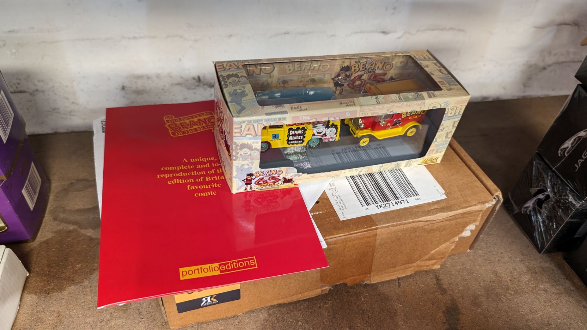 Beano 65th anniversary gift set including reproduction of the first edition of the comic plus 2 mode - Image 2 of 9