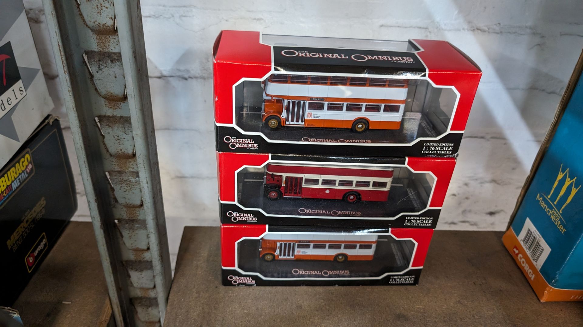 10 assorted model vehicles (buses) - Image 7 of 11