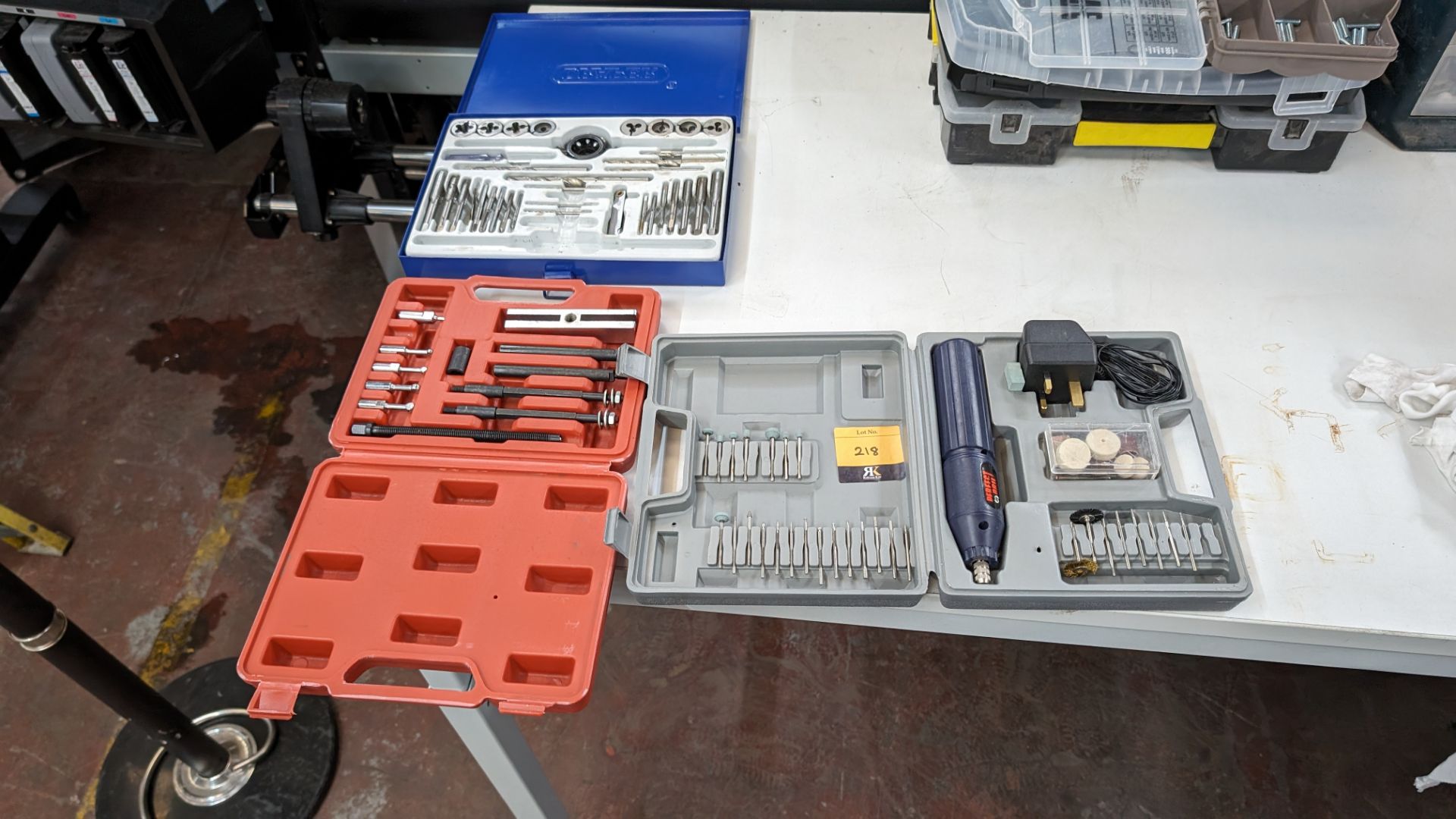 3 assorted boxed tools, consisting of multi-tool abrasive device with wide variety of interchangeabl - Image 2 of 12