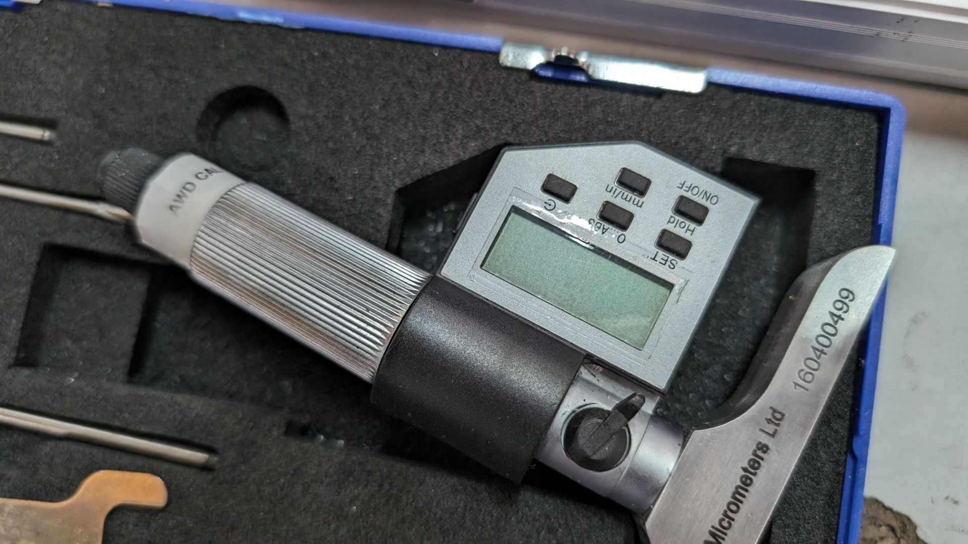 Digital/electronic micrometer in case - Image 4 of 12