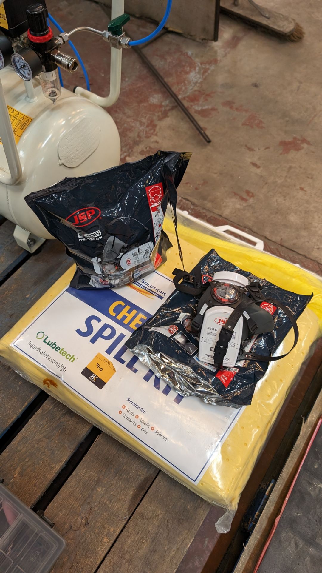 Chemical spill kit plus 2 off respirator devices - Image 8 of 8