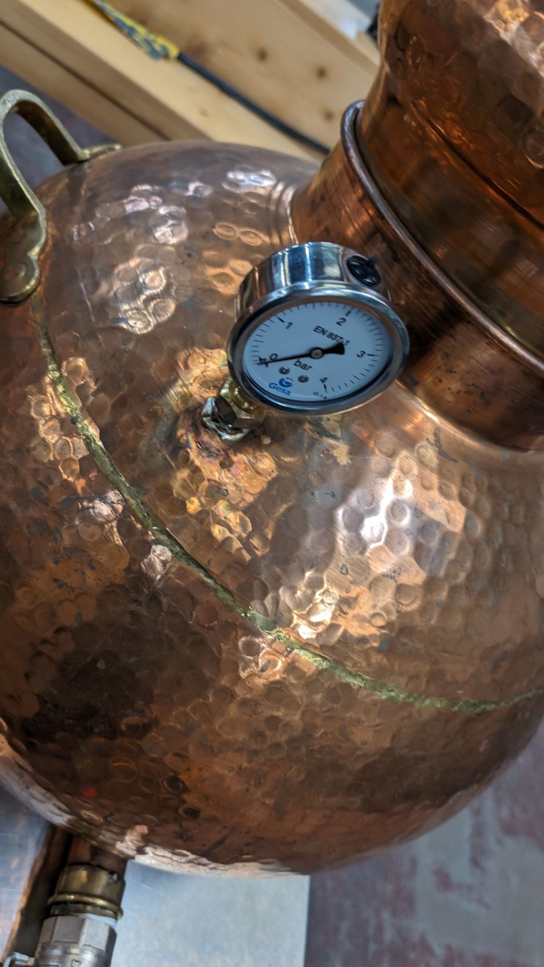 Copper Still with pipework and condenser. Including pressure gauge. Still understood to be 60L cap - Image 6 of 11