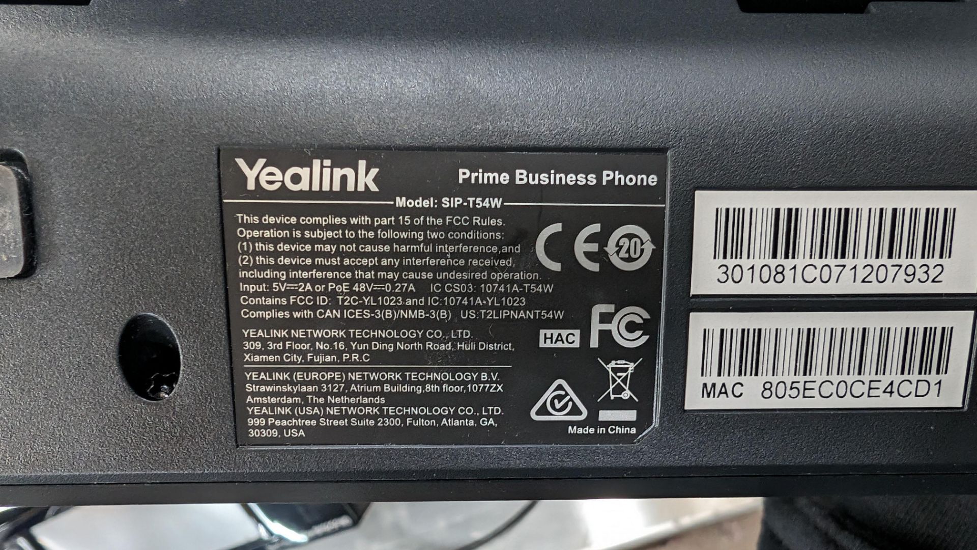 2 off Yealink telephone handsets. NB: Crack to display of one handset although it only appears to b - Image 5 of 6