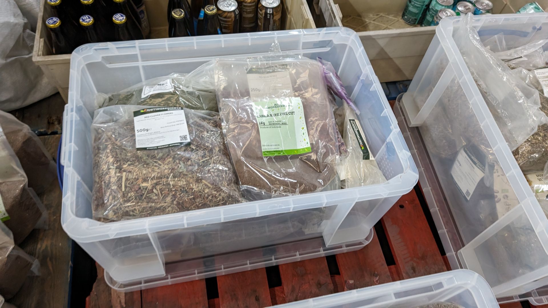The contents of a pallet of assorted aromats and other dried ingredients, including other herbs and - Image 9 of 11
