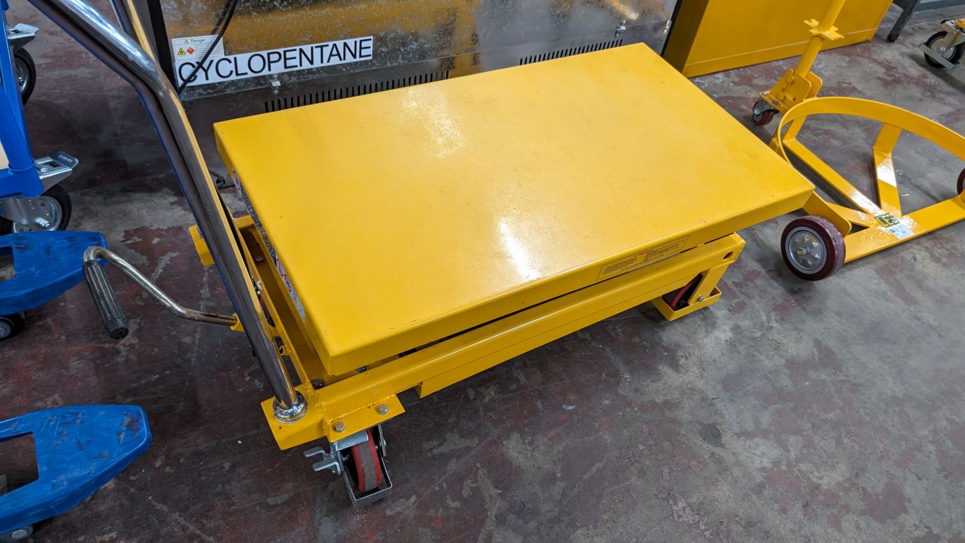 Mobile manual lifting table - Image 3 of 6