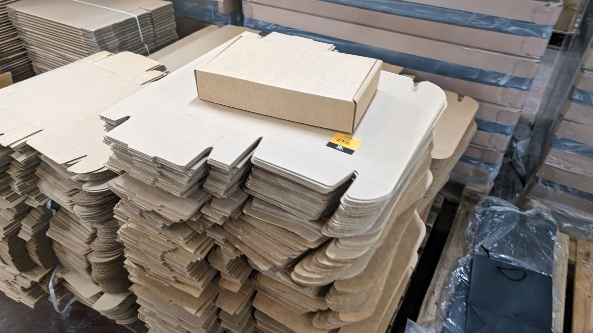 The contents of a pallet of flatpack boxes, each box incorporates a self-closing hinged lid and box - Image 3 of 5