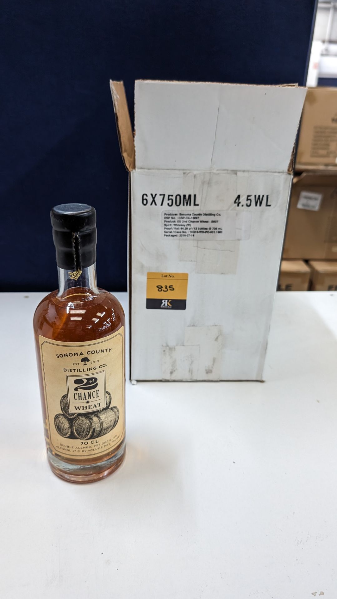 6 off 700ml bottles of Sonoma County 2nd Chance Wheat Double Alembic Pot Distilled Whiskey. In white - Bild 2 aus 8