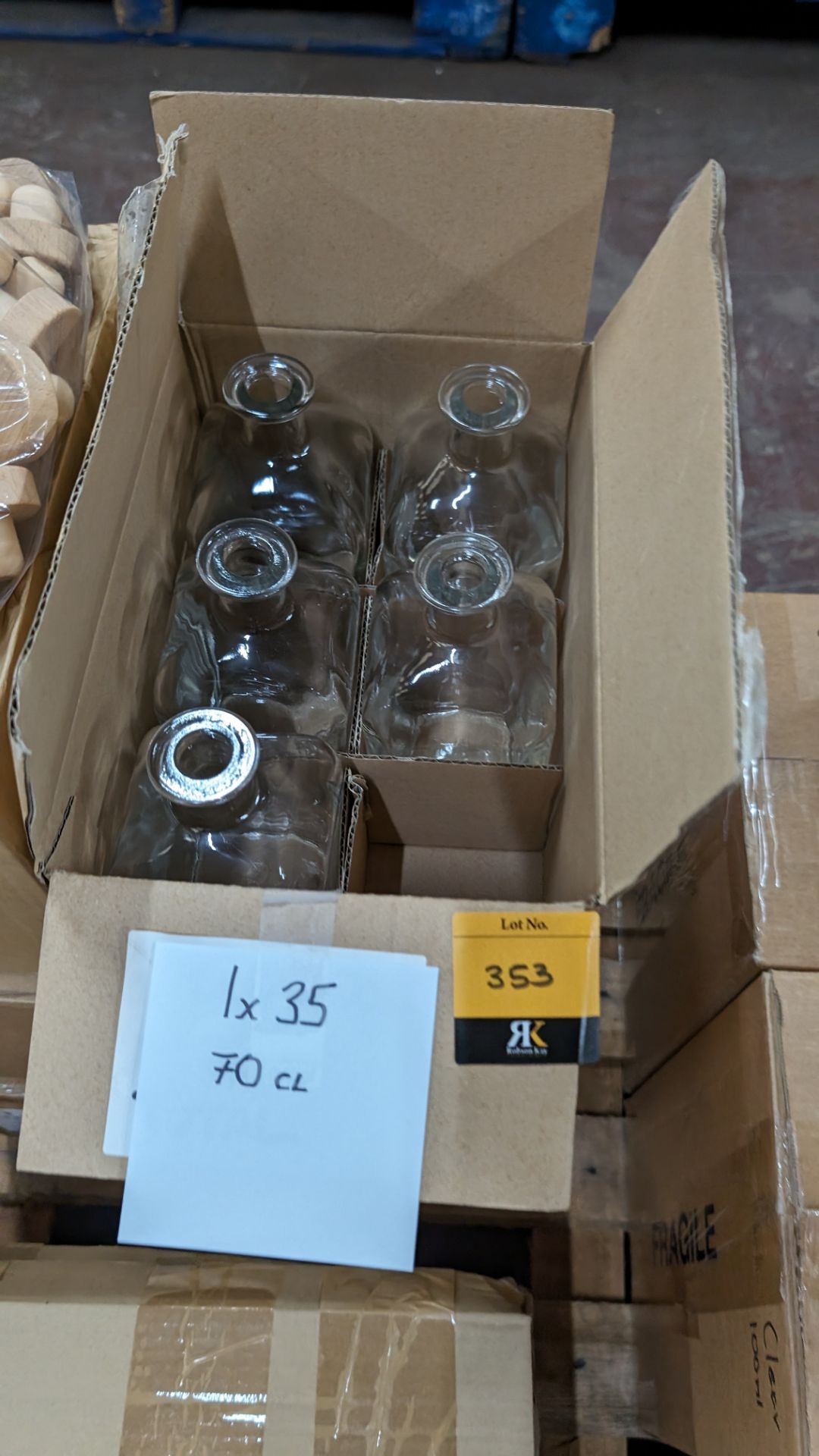 35 off 70cl/700ml clear glass bottles, each including a stopper - Image 3 of 4