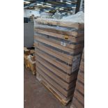 1,232 off 700ml/70cl clear glass bottles. This lot comprises the contents of a pallet and in this i