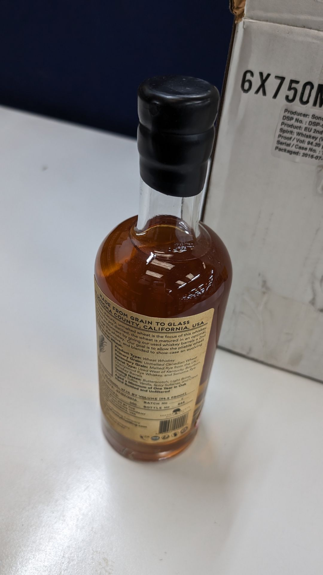 6 off 700ml bottles of Sonoma County 2nd Chance Wheat Double Alembic Pot Distilled Whiskey. In white - Bild 6 aus 8