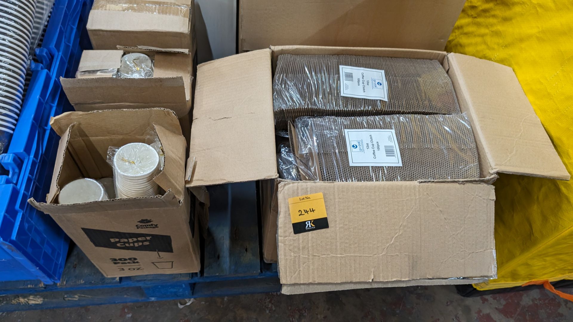 The contents of a pallet of paper cups (in assorted sizes) plus sleeves for same and a quantity of p - Image 3 of 7