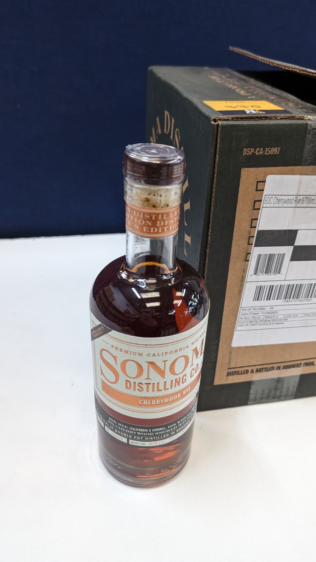 6 off 700ml bottles of Sonoma Cherrywood Rye Whiskey. In Sonoma branded box which includes bottling - Bild 3 aus 6