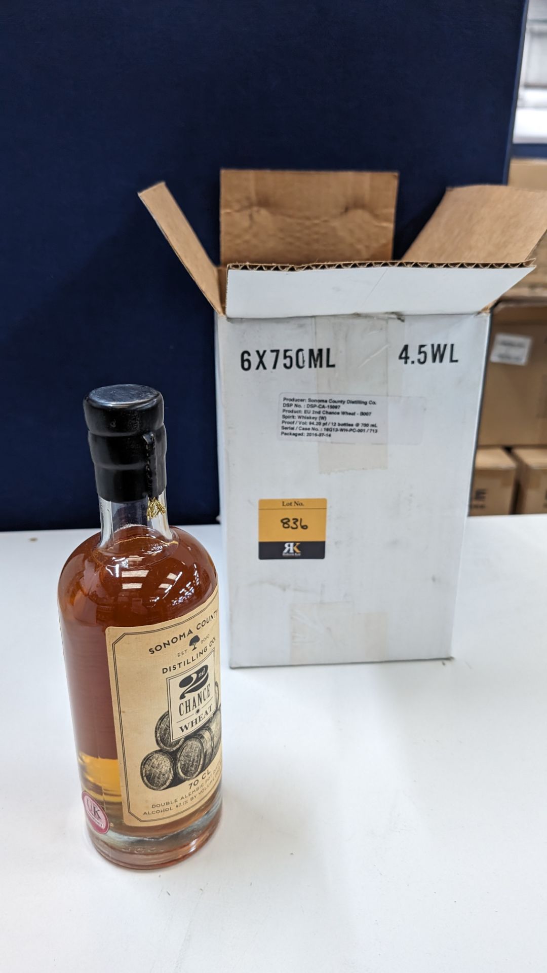 6 off 700ml bottles of Sonoma County 2nd Chance Wheat Double Alembic Pot Distilled Whiskey. In white - Bild 2 aus 9