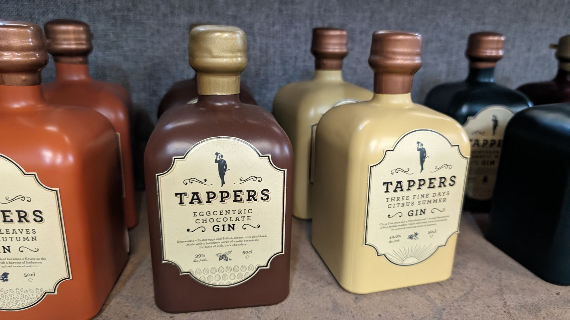 6 off assorted 500ml bottles of Tappers Gin. This lot comprises 1 bottle of 47% ABV Brightside Coas - Image 4 of 7