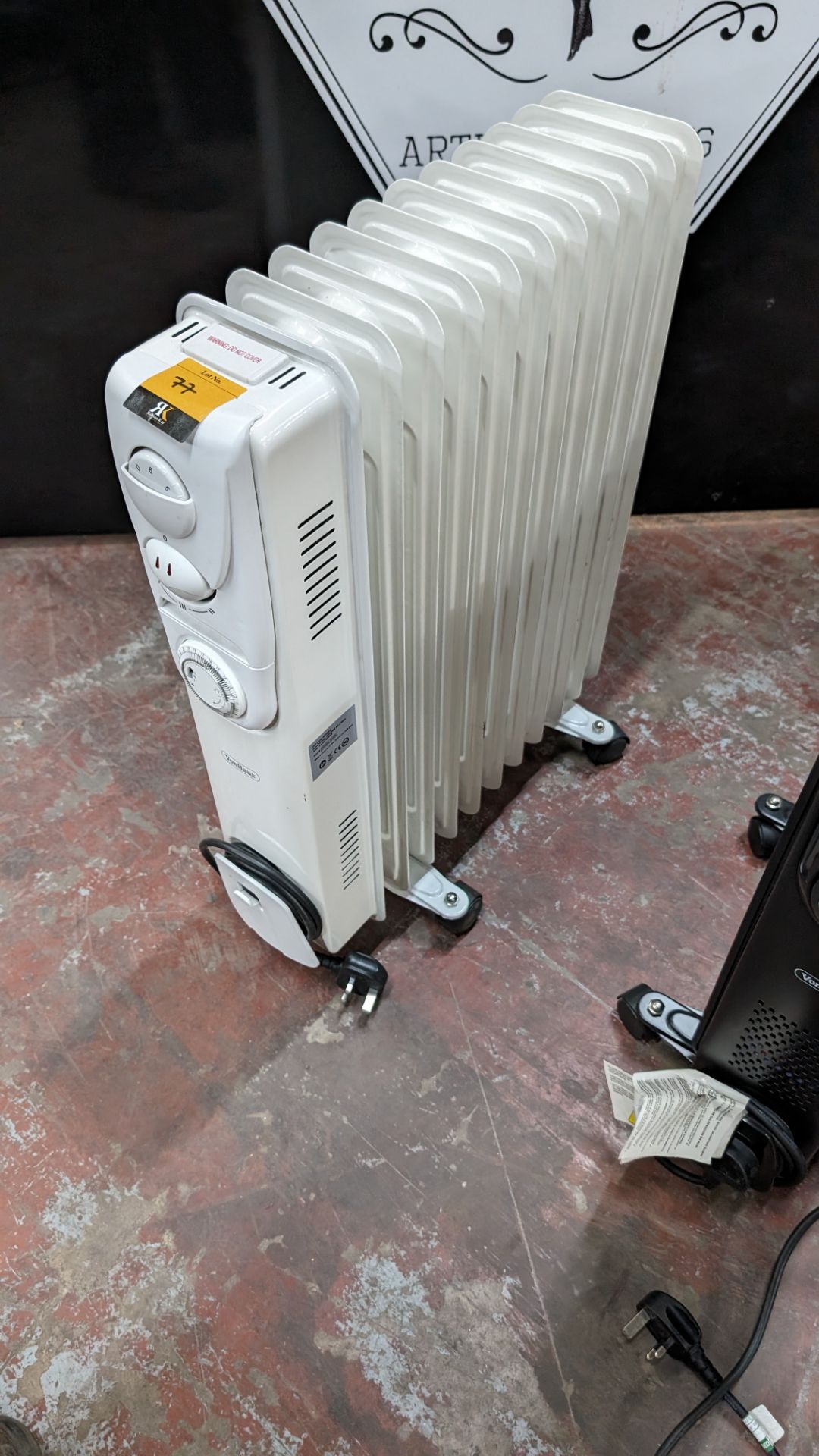 VonHaus 2500W white radiator