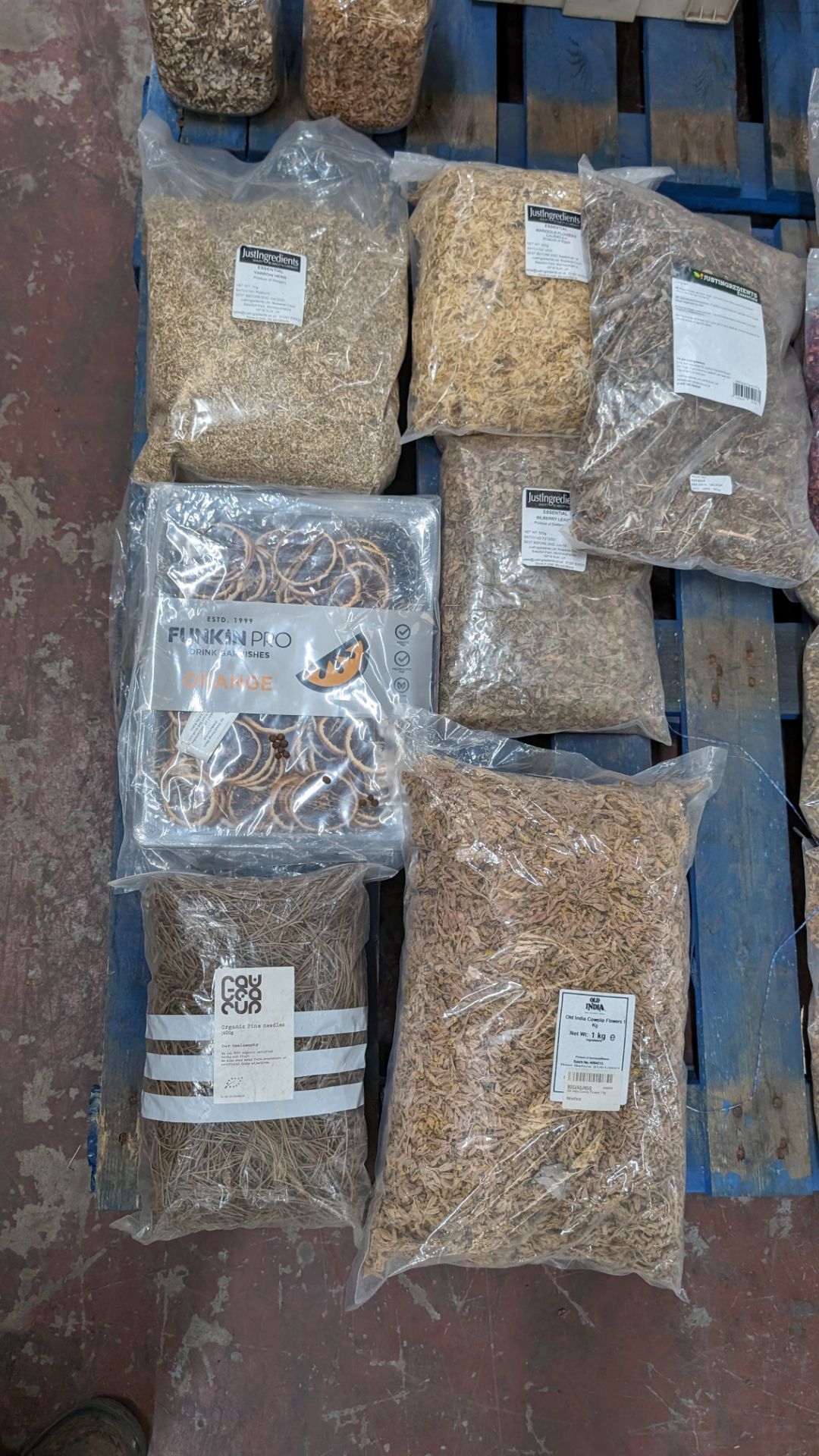 The contents of a pallet of assorted aromats, herbs and spices. NB: Please note many of these ite - Image 10 of 10