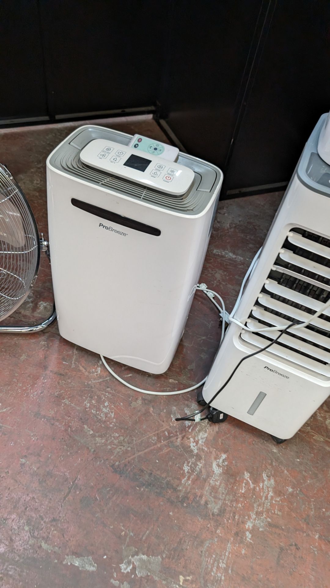 4 off assorted ProBreeze fan units and similar - Image 4 of 12