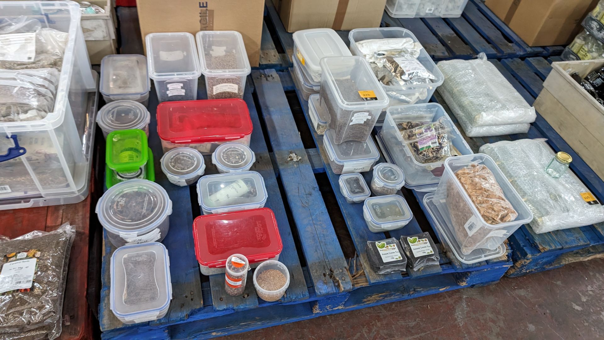 The contents of a pallet of assorted aromats and other dried ingredients, including the tubs/crates - Image 9 of 9