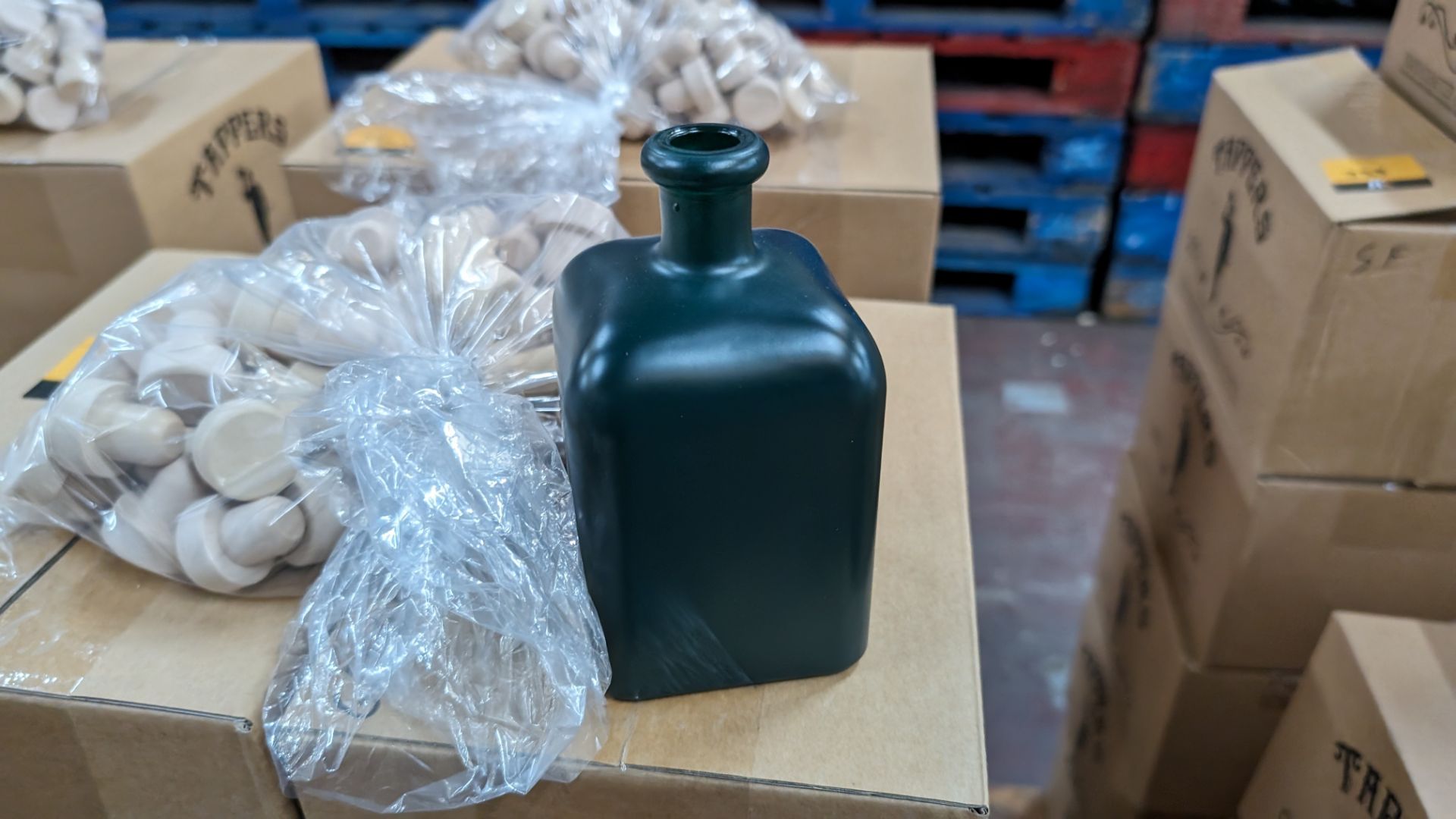 60 off 50cl/500ml professionally painted green glass bottles, each with a stopper. The bottles are - Image 4 of 4
