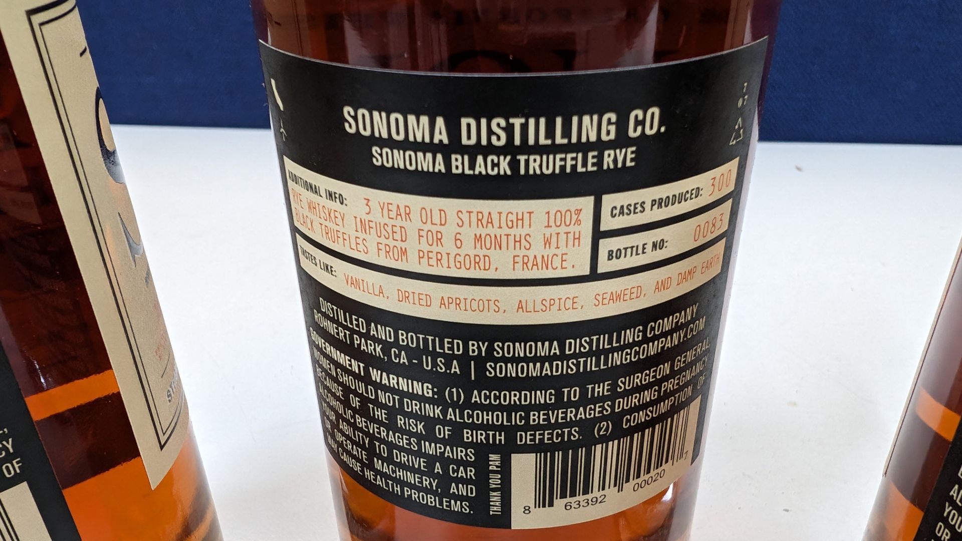 3 off 375ml bottles of Sonoma Black Truffle Rye Whiskey. 50% alc/vol (100 proof). Straight rye whi - Bild 6 aus 8