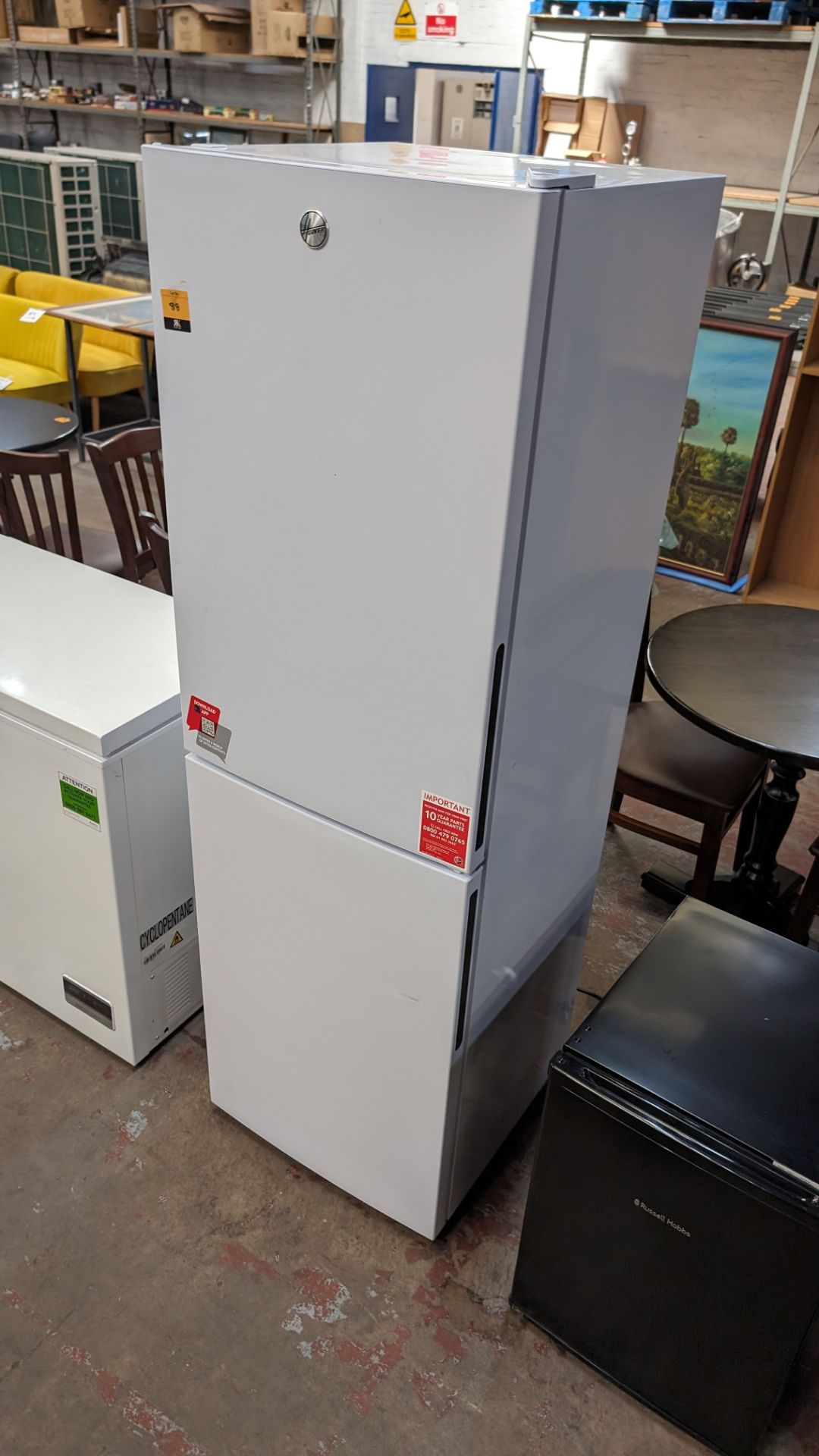 Hoover tall domestic fridge freezer - Image 2 of 4