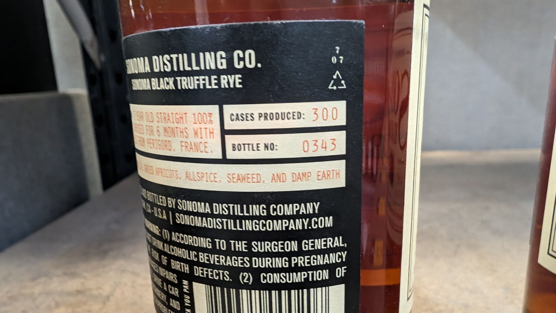 1 off 375ml bottle of Sonoma Black Truffle Rye Whiskey. 50% alc/vol (100 proof). Straight rye whis - Bild 5 aus 5