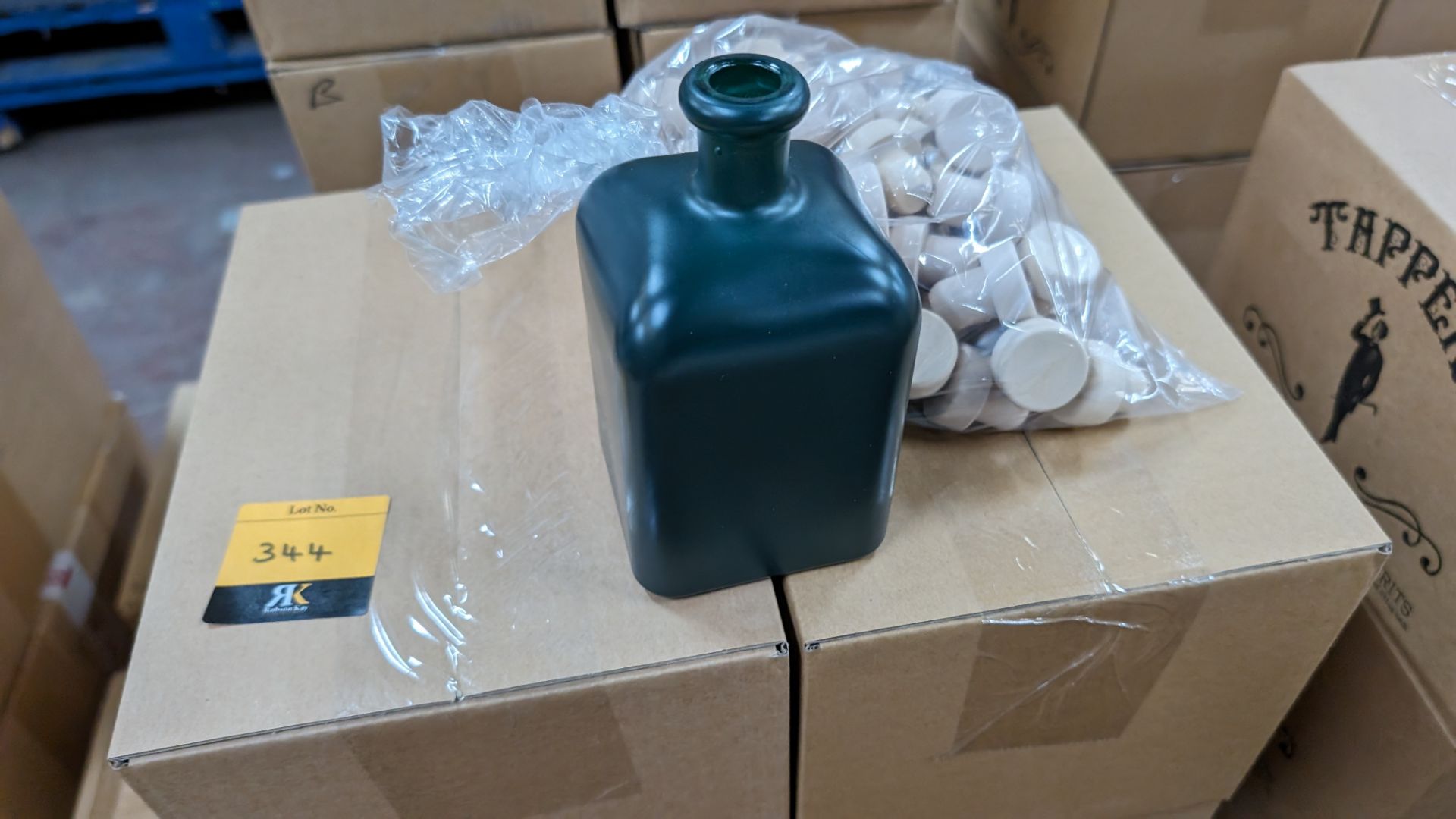 60 off 50cl/500ml professionally painted green glass bottles, each with a stopper. The bottles are - Image 3 of 4