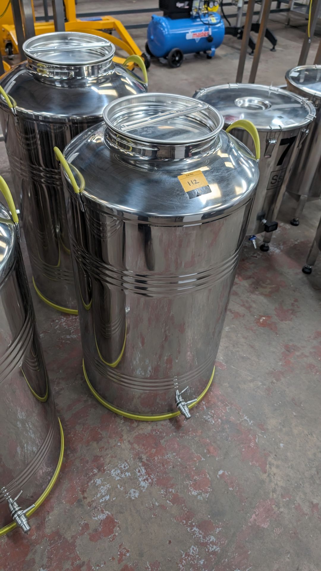 4 of 100L stainless steel milk churns, each with their own lid - Image 7 of 12