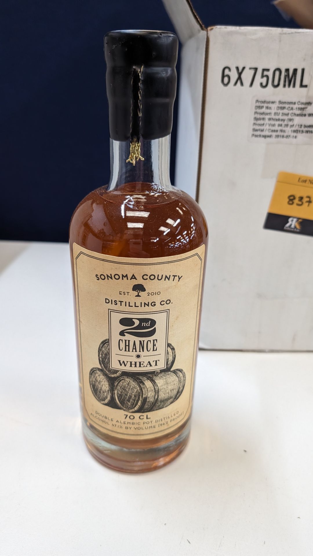 6 off 700ml bottles of Sonoma County 2nd Chance Wheat Double Alembic Pot Distilled Whiskey. In white - Bild 3 aus 9