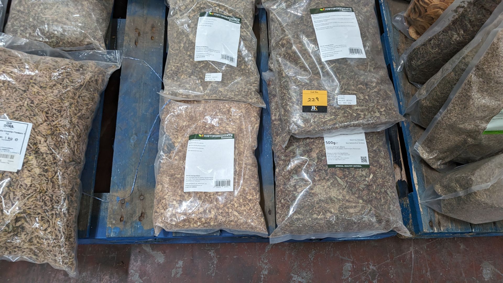 The contents of a pallet of assorted aromats, herbs and spices. NB: Please note many of these ite - Image 3 of 10