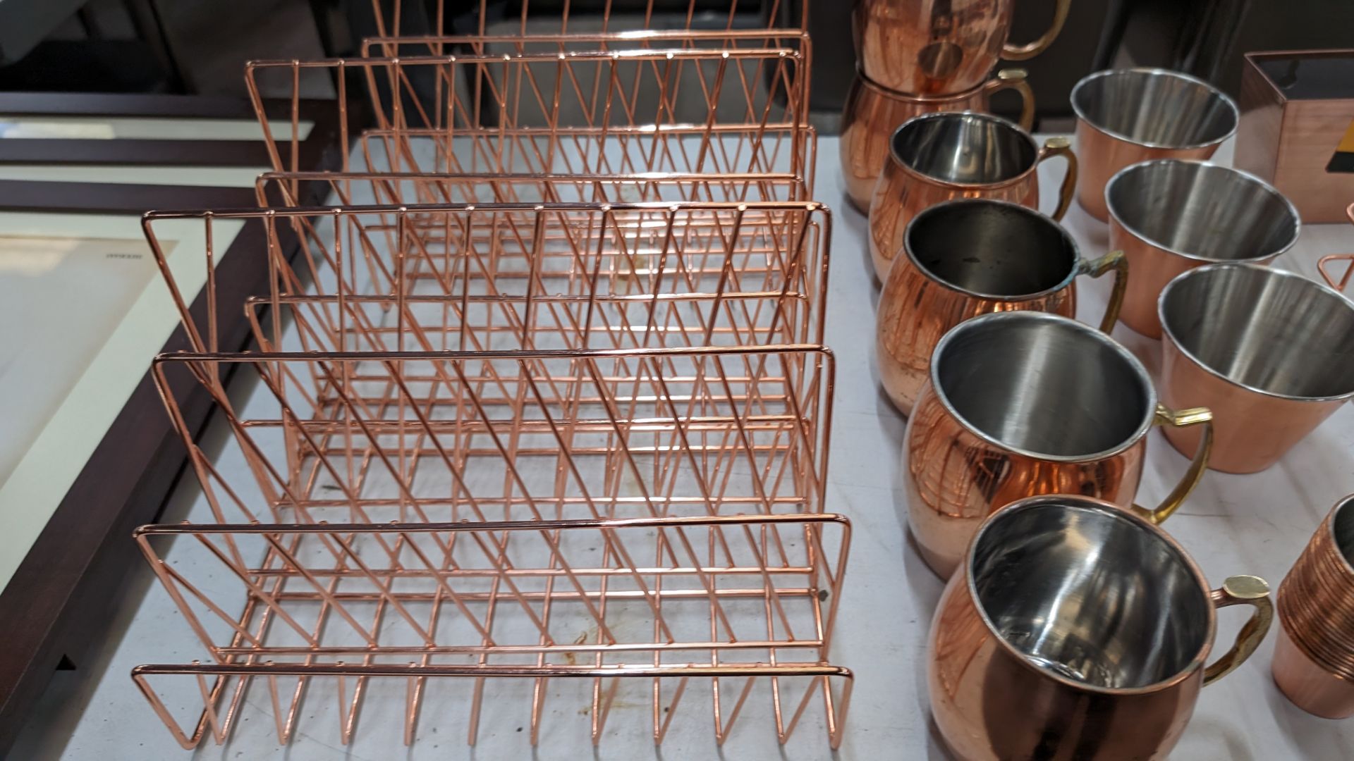 Quantity of copper coloured decorative items (as pictured) - Image 7 of 8