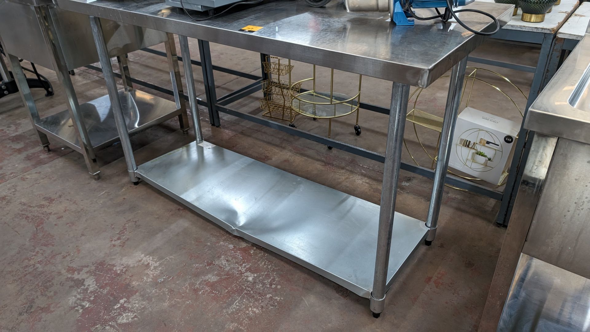 Stainless steel twin tier table, max dimensions: 890mm x 610mm x 1530mm - Image 2 of 3