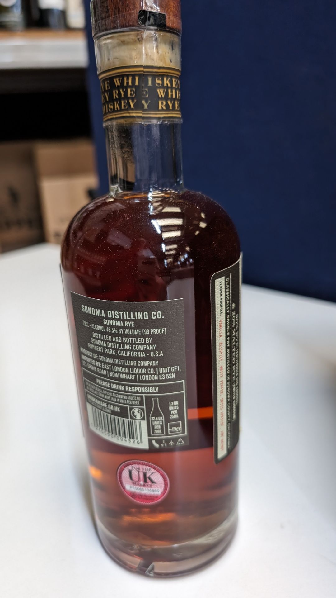 6 off 700ml bottles of Sonoma Rye Whiskey. In Sonoma branded box which includes bottling details on - Bild 6 aus 8