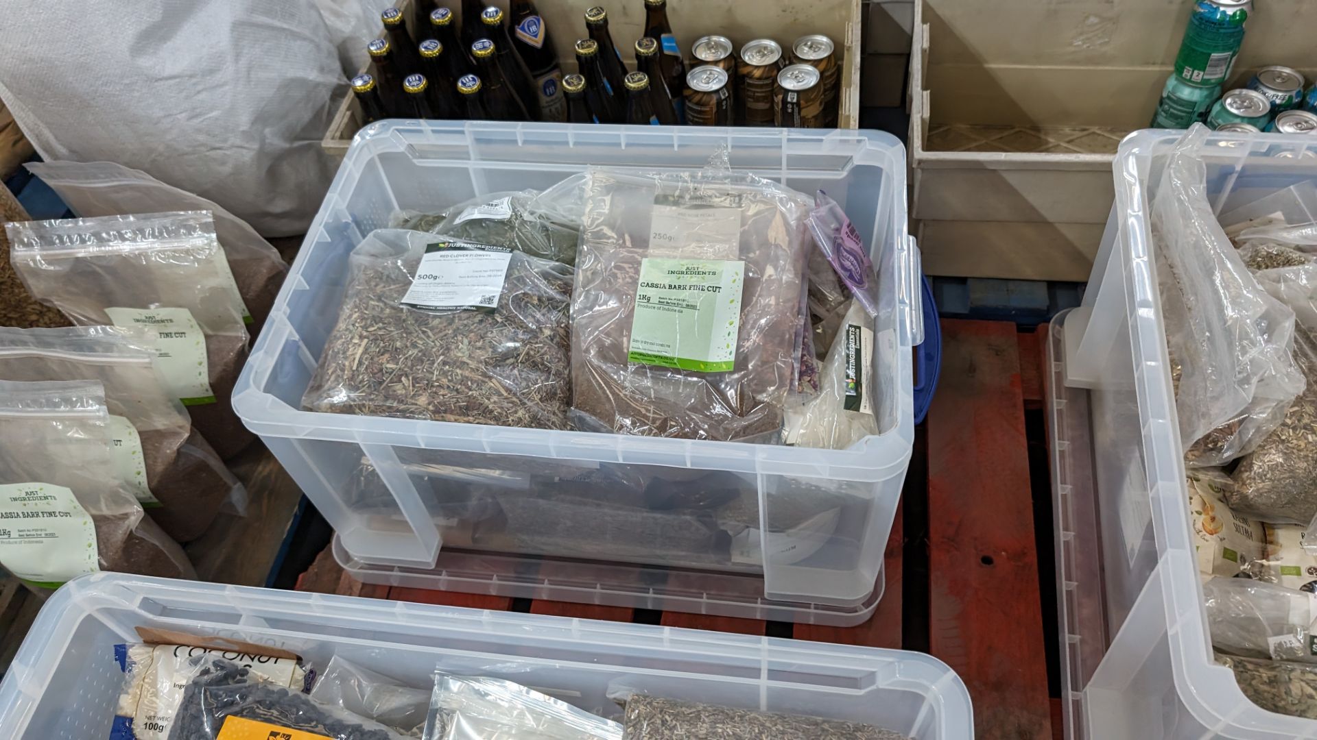 The contents of a pallet of assorted aromats and other dried ingredients, including other herbs and - Image 5 of 11