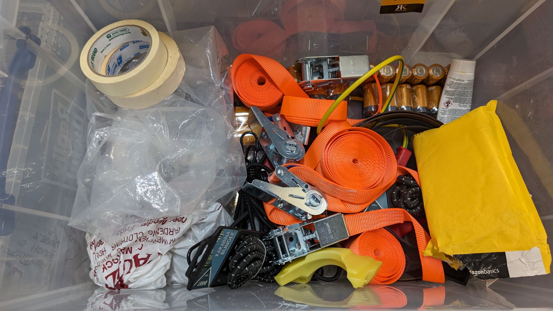 The contents of a crate of hardware and miscellaneous - Image 4 of 4