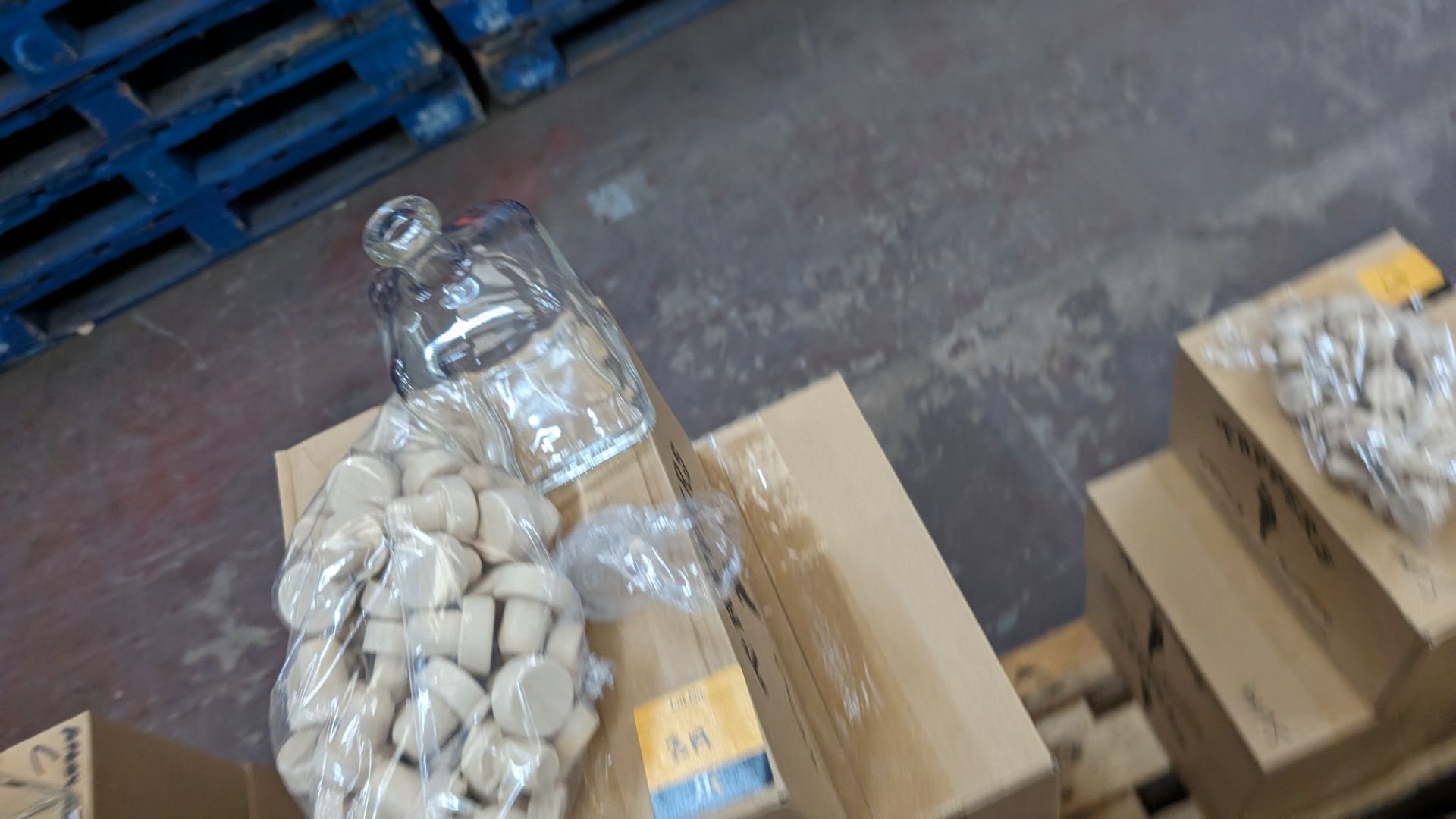 54 off 50cl/500ml clear glass bottles, each including a stopper. The bottles are in sixes. NB: Th - Image 2 of 4