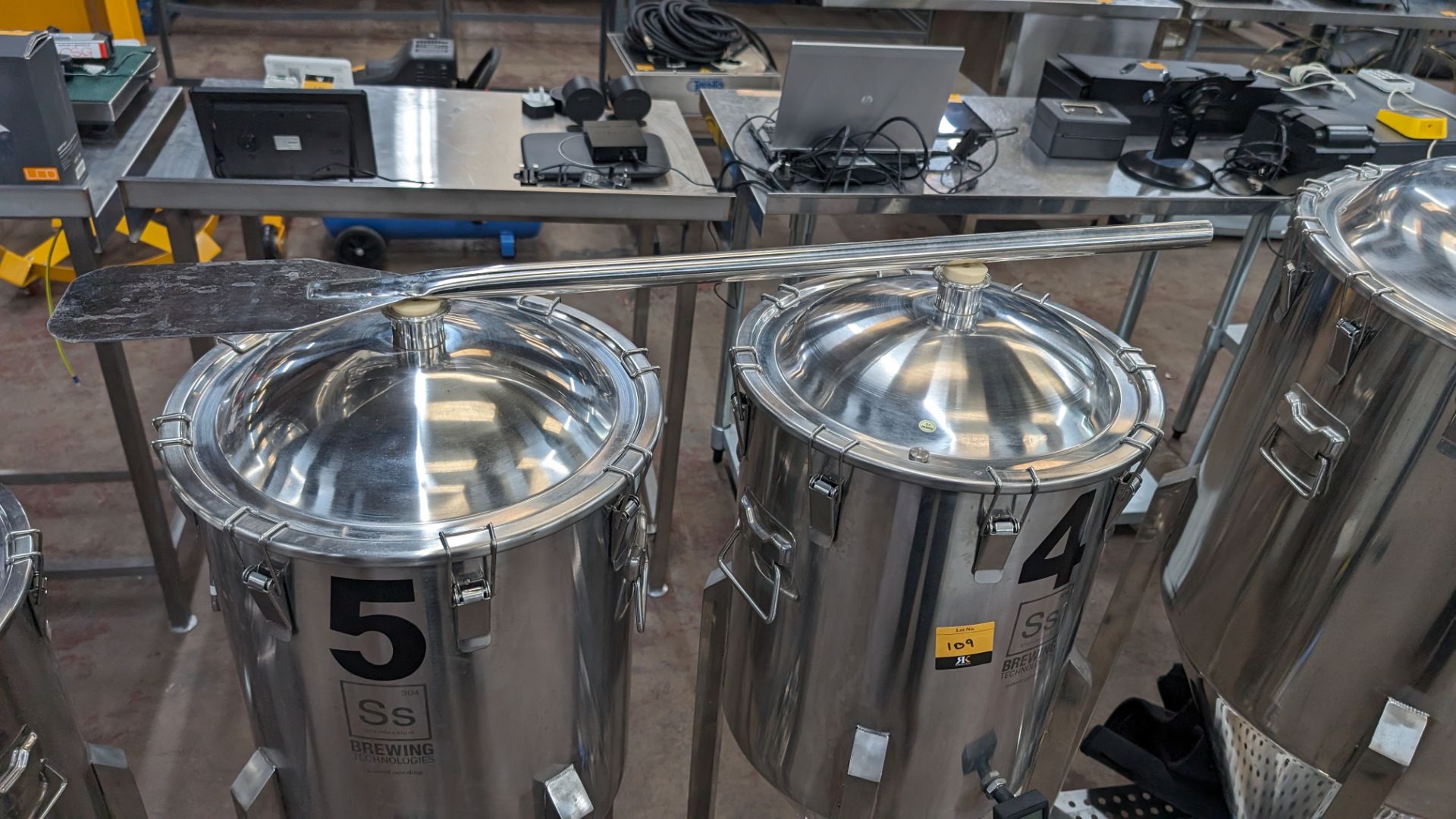 2 off SS Brewtech (Brewing Technologies) stainless steel static conical fermenters. Each fermenter - Image 5 of 12