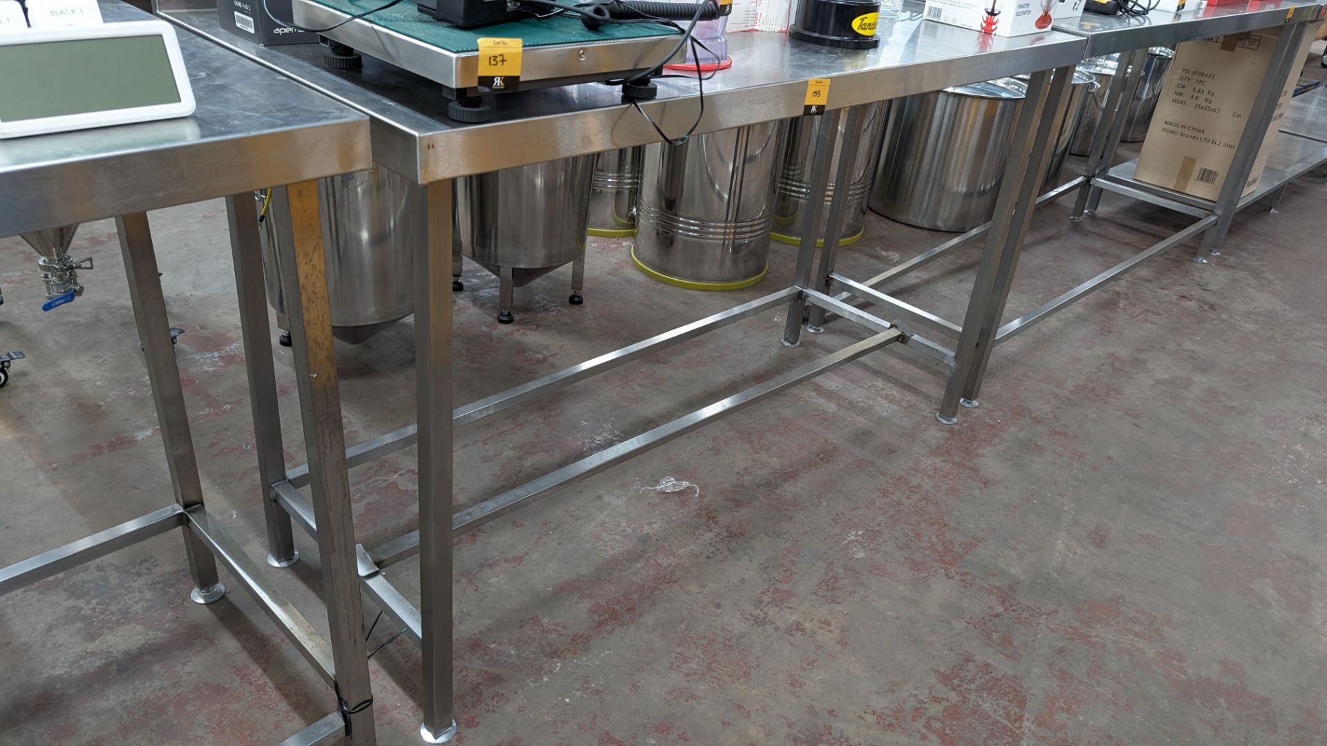 Stainless steel table with upstand at rear, max dimensions: 920mm x 600mm x 1500mm - Image 3 of 3