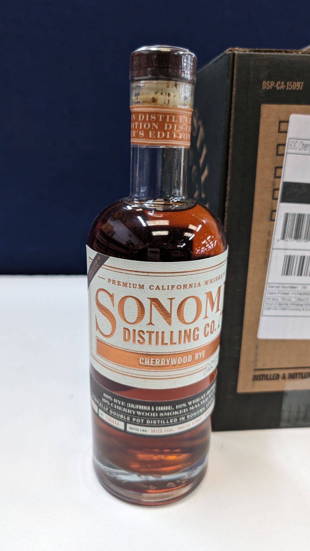 6 off 700ml bottles of Sonoma Cherrywood Rye Whiskey. In Sonoma branded box which includes bottling - Bild 4 aus 6