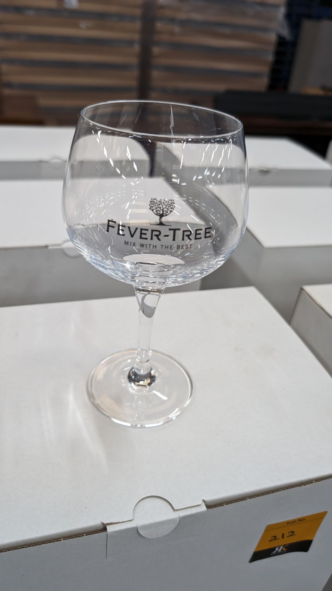 36 off Fever-Tree branded gin & tonic glasses comprising 6 boxes each with 6 glasses - Image 4 of 5