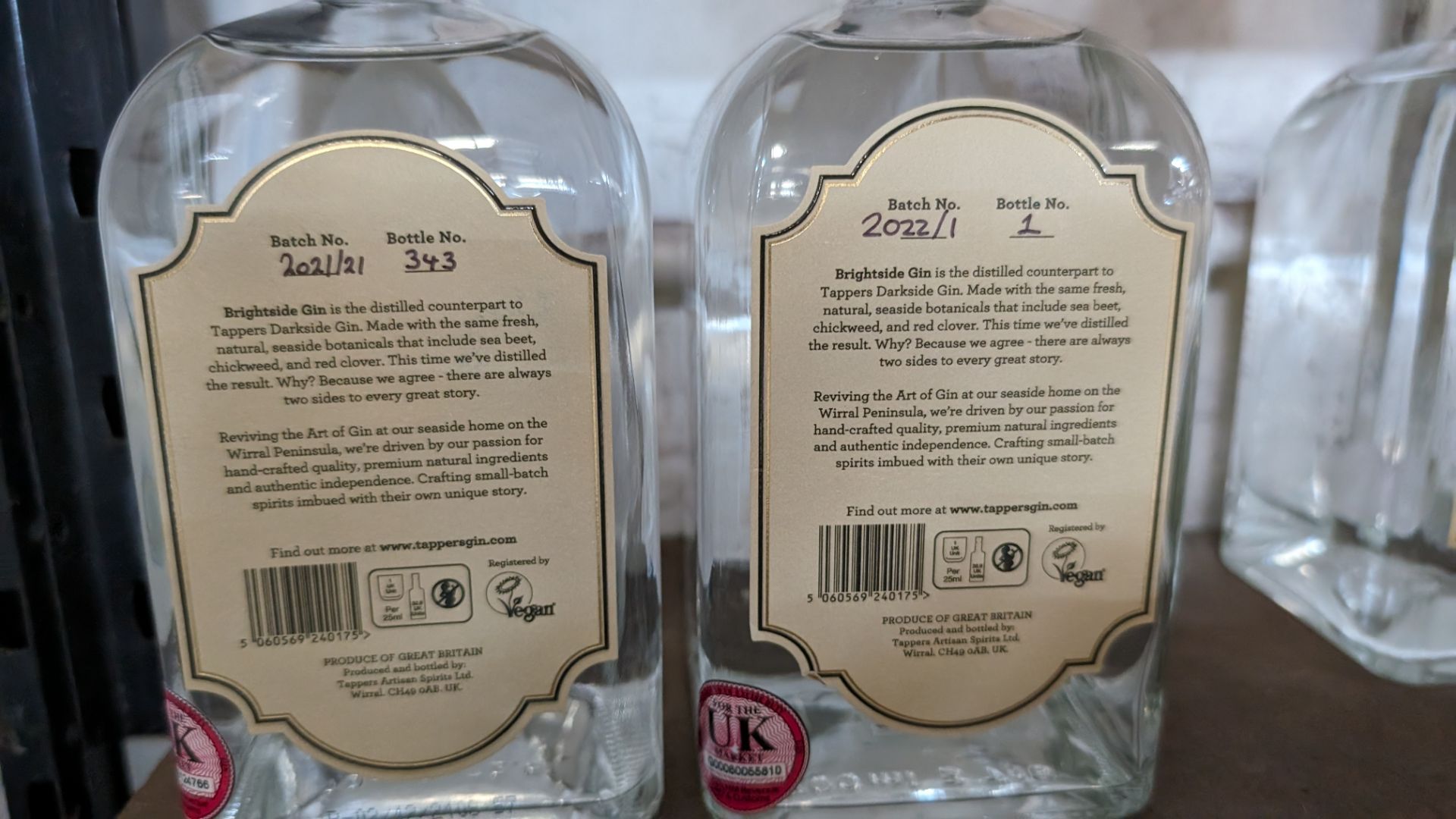 2 off 700ml bottles of Tappers 47% ABV Brightside Coastal London Dry Gin. Individually numbered bot - Image 4 of 4