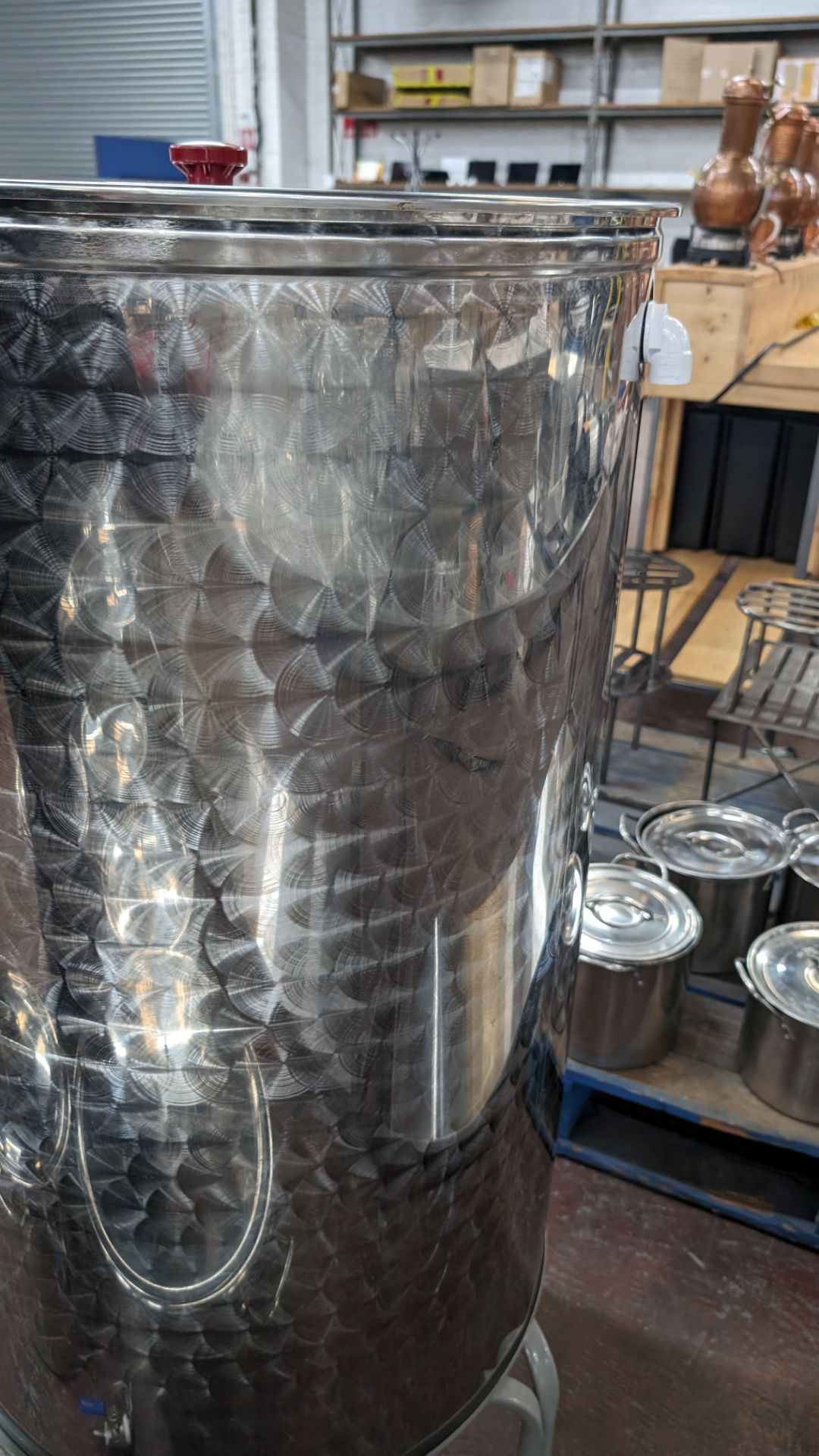 Large stainless steel cylindrical tank with lid. Capacity 300L - Image 7 of 7