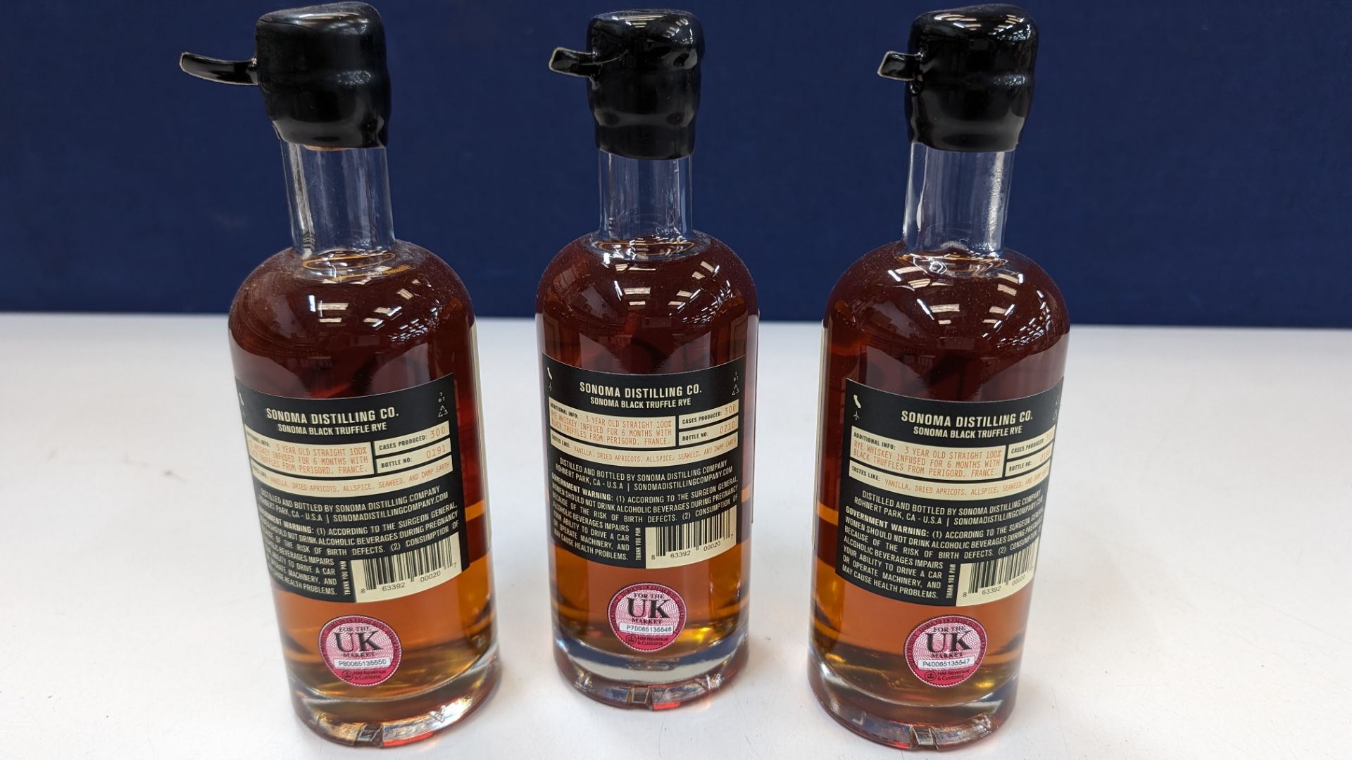 3 off 375ml bottles of Sonoma Black Truffle Rye Whiskey. 50% alc/vol (100 proof). Straight rye whi - Bild 4 aus 8