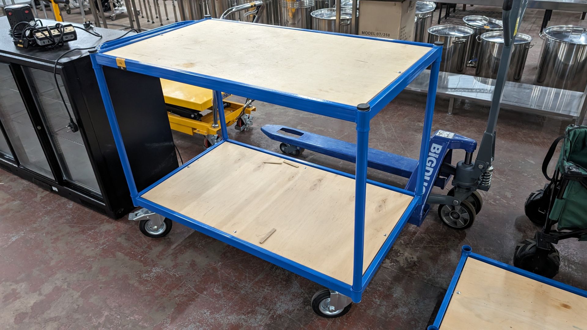 Large heavy duty trolley with braked wheels, comprising blue metal frame and twin plywood shelves - Image 3 of 4